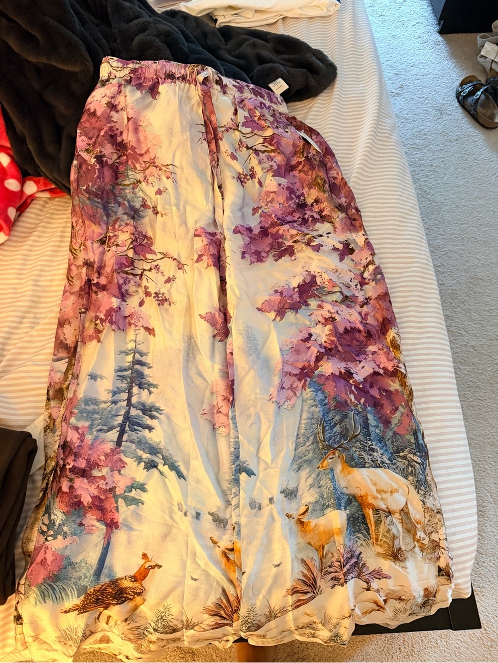 Anthropologie lyrebird Purple and Cream Wildlife Print pajama pants